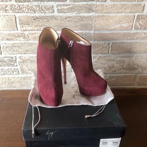 SOLD Giuseppe Zanotti Booties